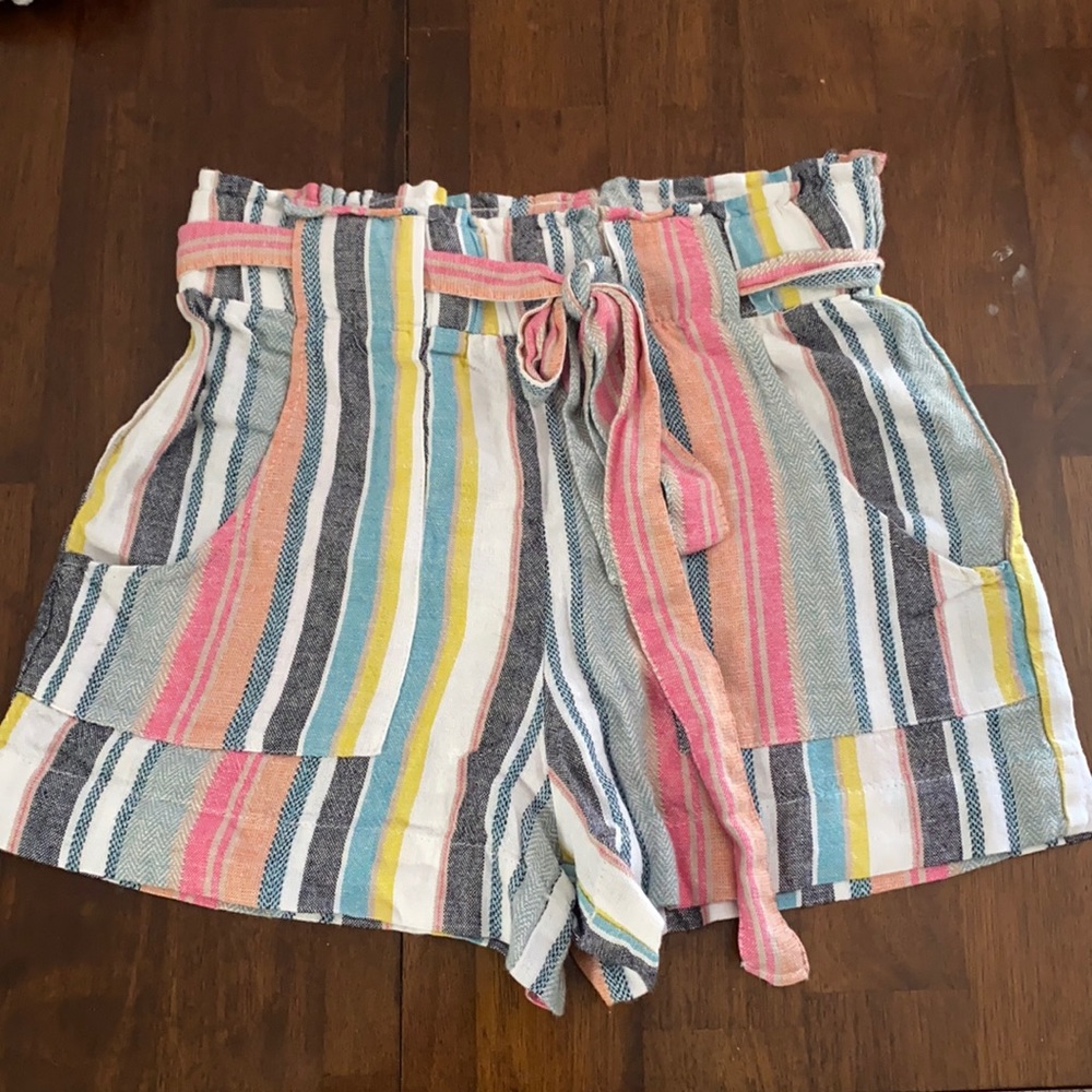 Women’s shorts with draw string